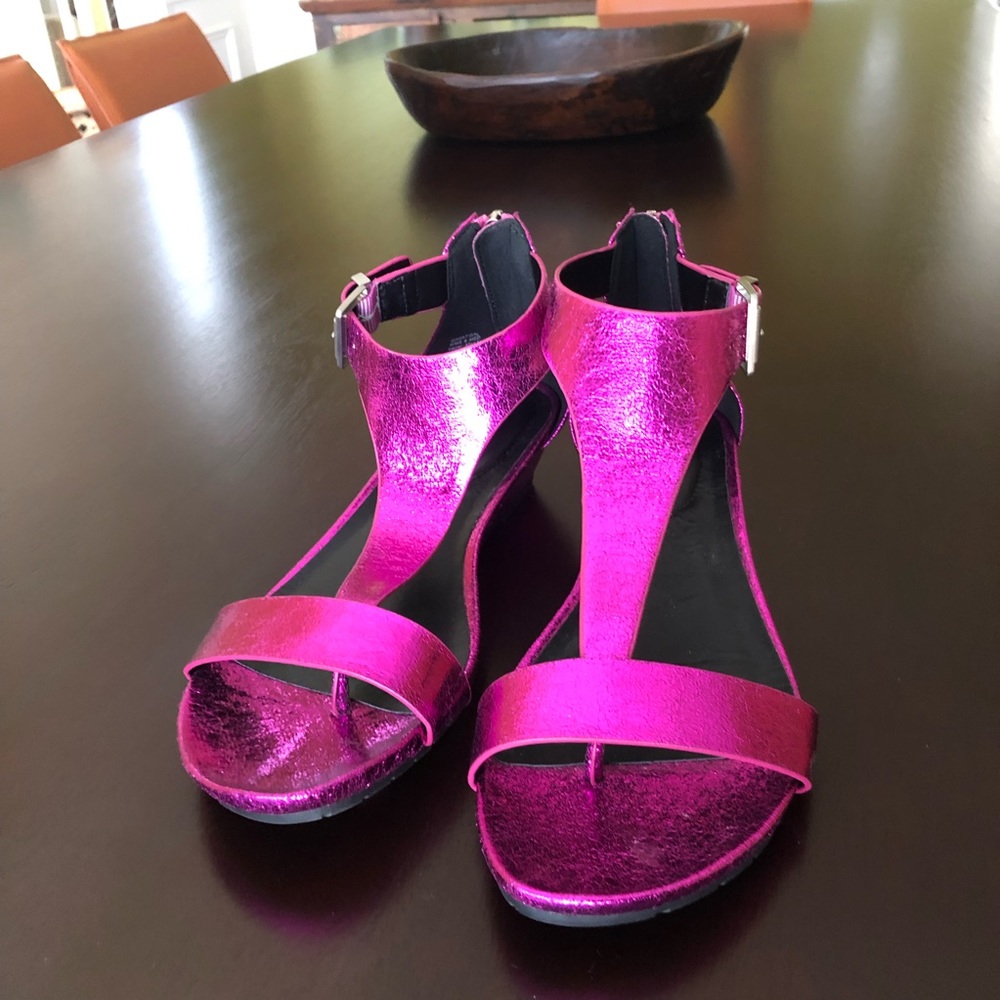 Reaction Kenneth Cole Sandals NWOT